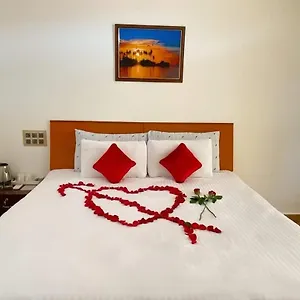 https://zen-kochi-boutique-home.kerala-hotels.net