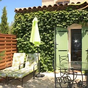 https://studio-cosy-avec-grande-terrasse-au-calme.fr-provencehotel.com